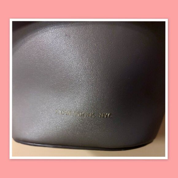 Expressions NYC Gray Crossbody Bag - Picture 3 of 3